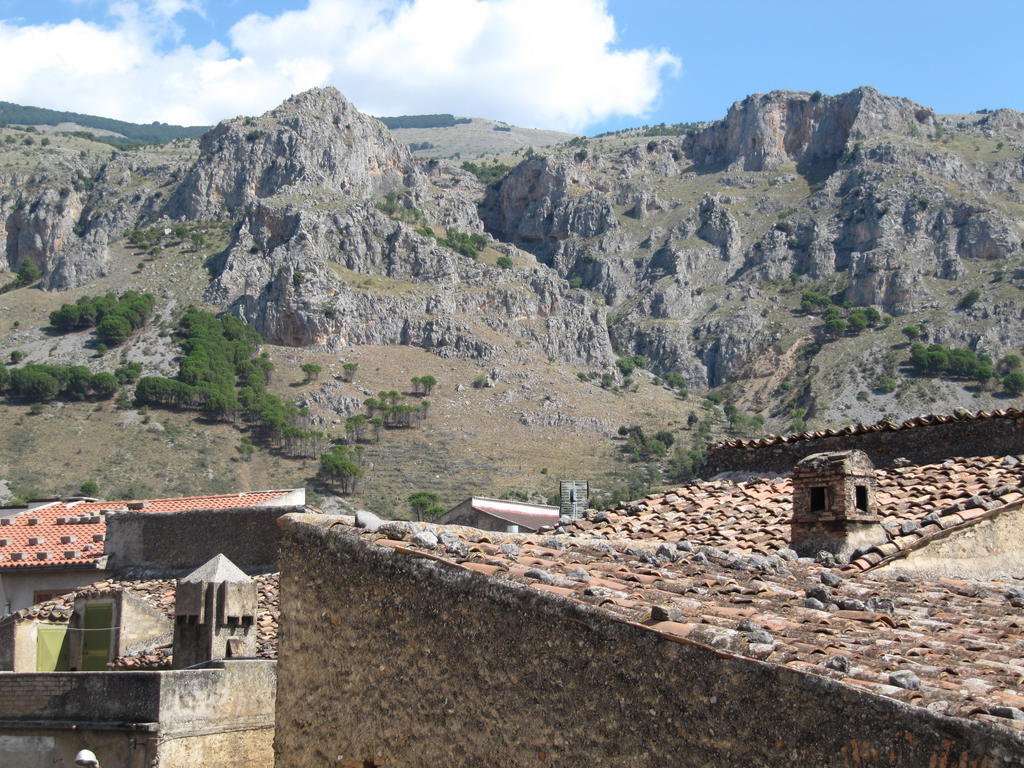 مبيت وإفطار Frascineto Montagne Rocciose المظهر الخارجي الصورة